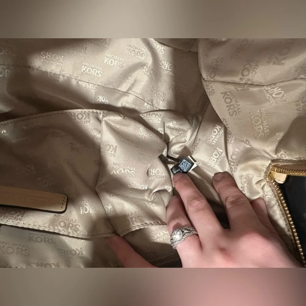 Michael Kors Grayson Satchel in Pink With Wallet - Picture 11 of 11